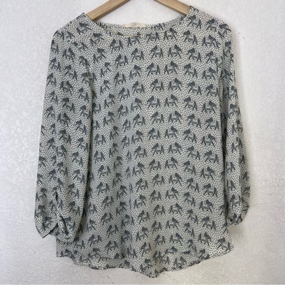 5/$25 hawthorn elephant blouse size small - Picture 1 of 5